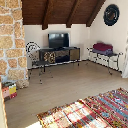 La Maison Du Petit Bonheur Bed & Breakfast Moutier