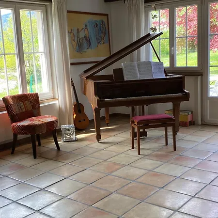 La Maison Du Petit Bonheur Nocleg ze śniadaniem Moutier